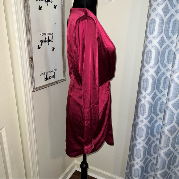 Satin mini burgundy dress - Picture 3 of 11